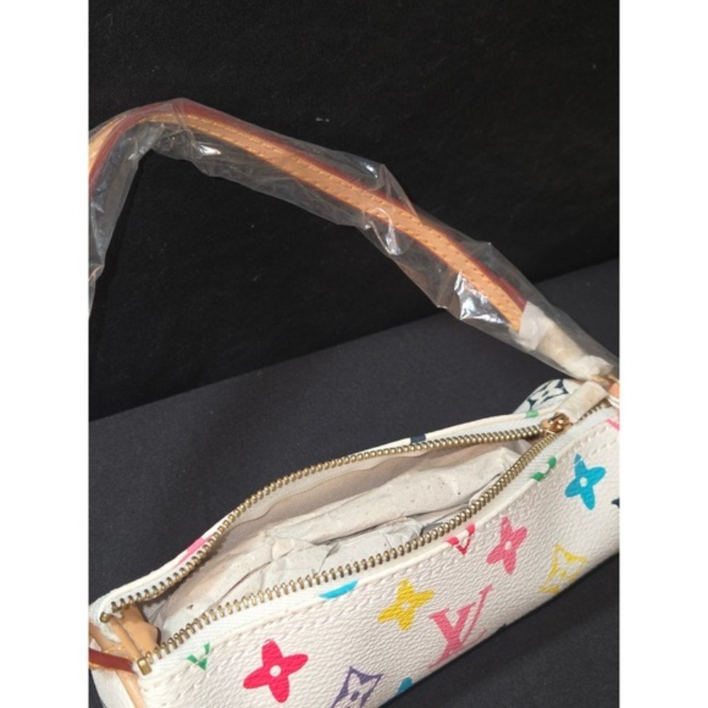 Louis Vuitton Mini Papillon Pochette Cylinder Bag White Leather Wristlet NEW! - Picture 5 of 6
